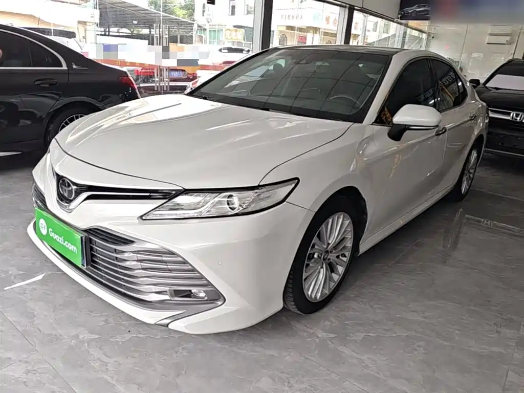 Camry 2019 facelift 2.5G Deluxe Edition купить на сайте DeffCars