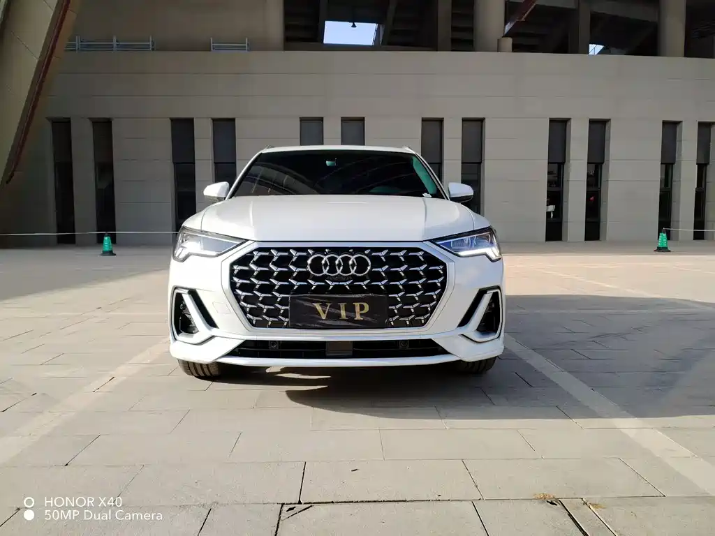 Audi Q3 2025 quattro 45th anniversary collector's edition 35TFSI fashionable and dynamic купить на сайте DeffCars