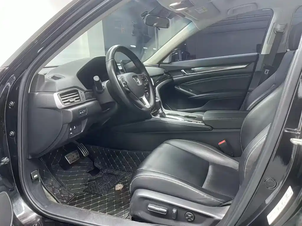 Accord 2022 260TURBO Magic Night Premium Edition купить на сайте DeffCars