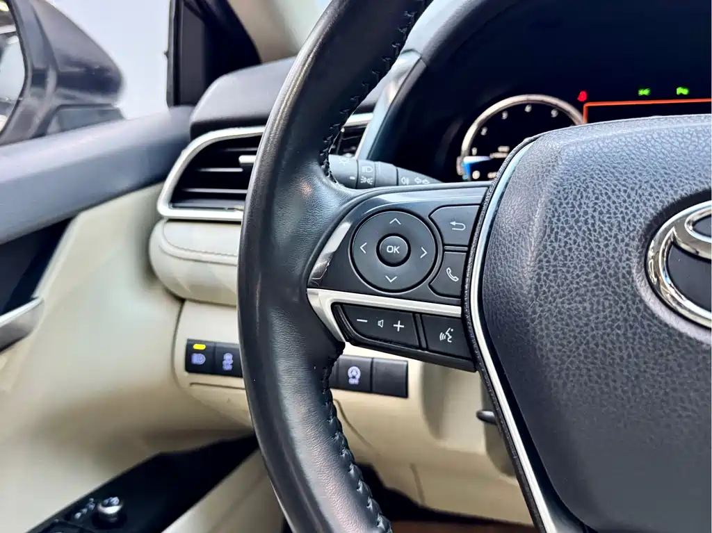 Camry 2021 2.5G Deluxe Edition купить на сайте DeffCars