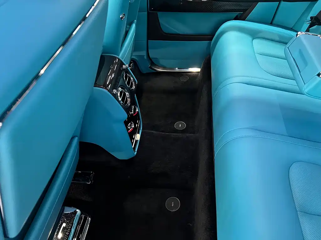 Cullinan 2024 Black Badge купить на сайте DeffCars