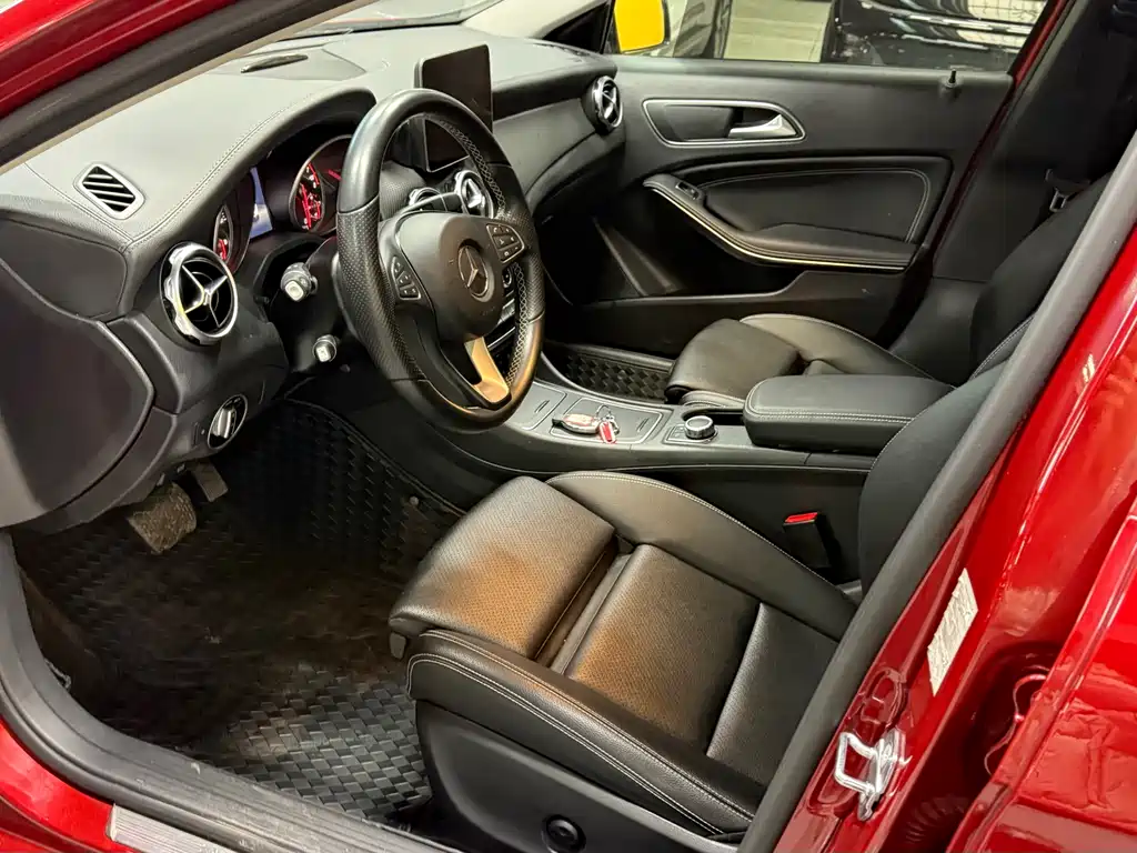 Mercedes-Benz GLA 2018 GLA 220 4MATIC sports model купить на сайте DeffCars
