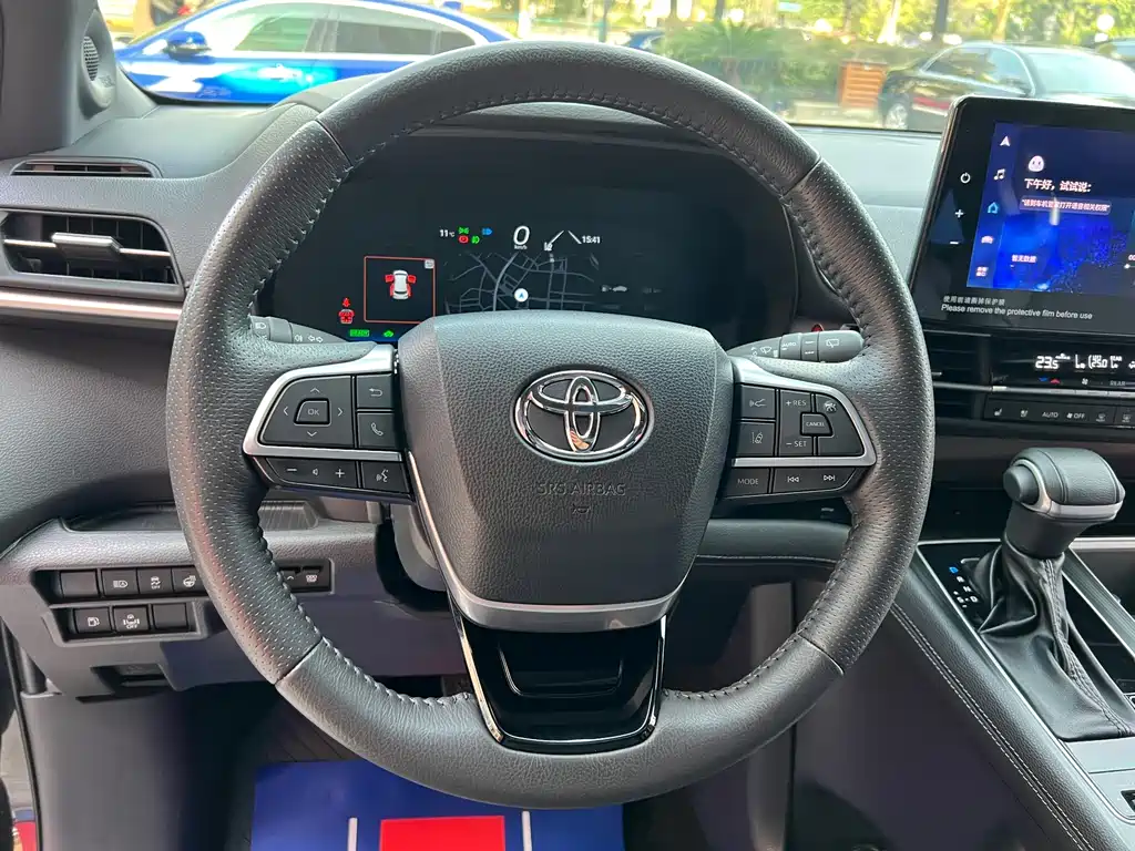 SIENNA 2023 2.5L Hybrid Platinum Edition купить на сайте DeffCars