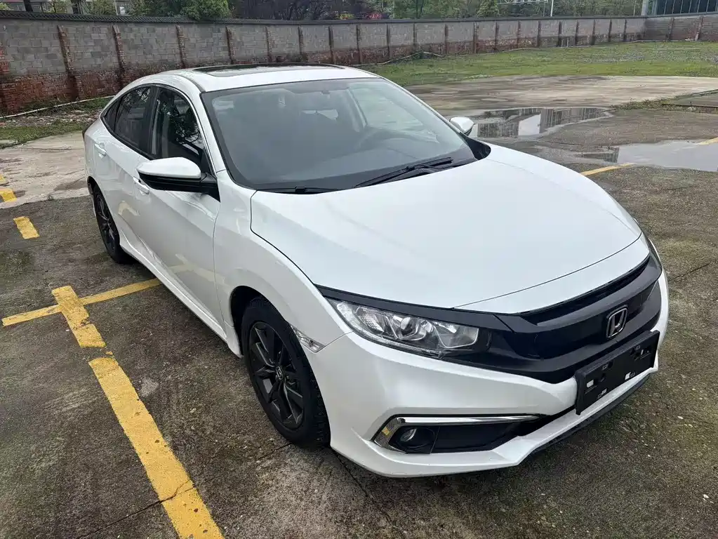 Civic 2019 220TURBO CVT Dynamic Edition National V купить на сайте DeffCars