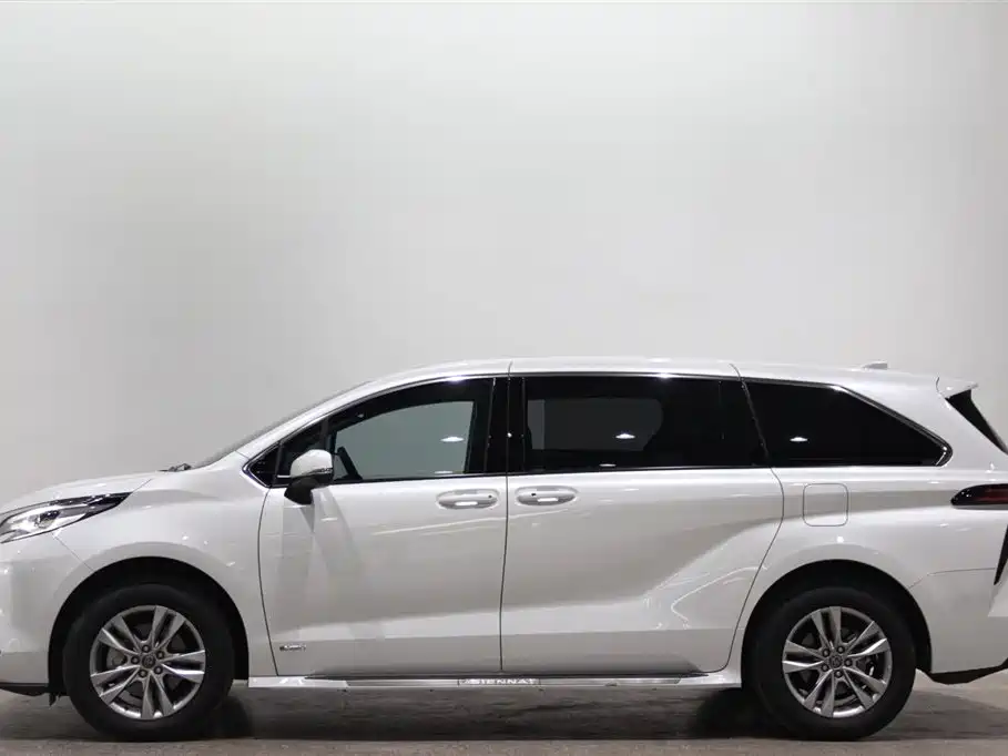 SIENNA 2024 2.5L Hybrid Comfort Edition купить на сайте DeffCars