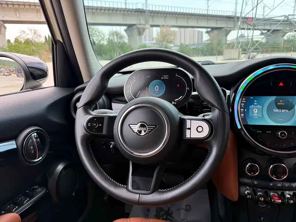 MINI 2022 1.5T COOPER Artist Five-Door Edition купить на сайте DeffCars