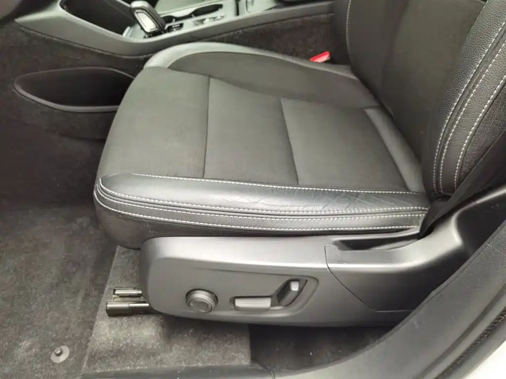 Volvo XC40 2020 T3 Zhixing Fashion Edition купить на сайте DeffCars