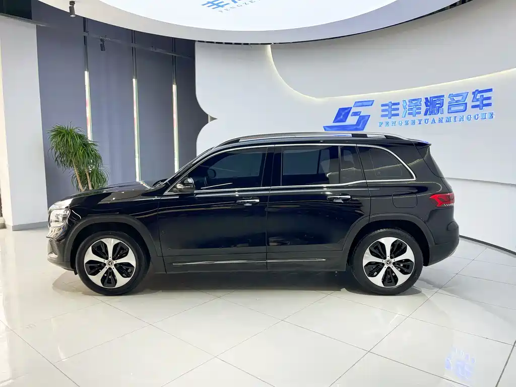 Mercedes-Benz GLB 2021 GLB 200 Fashion Model купить на сайте DeffCars