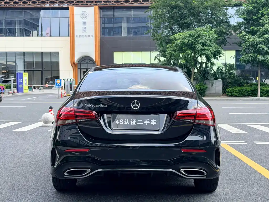Mercedes-Benz A-Class 2019 A 180 L Sports Sedan купить на сайте DeffCars
