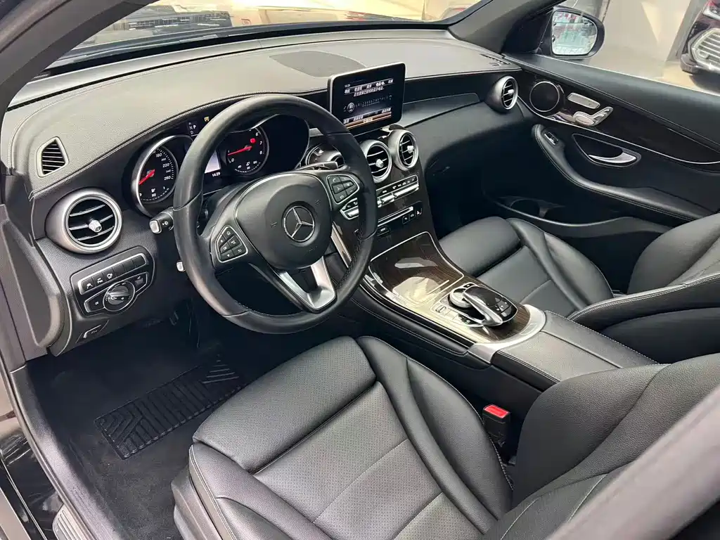Mercedes-Benz GLC 2019 facelift GLC 260 L 4MATIC luxury model купить на сайте DeffCars
