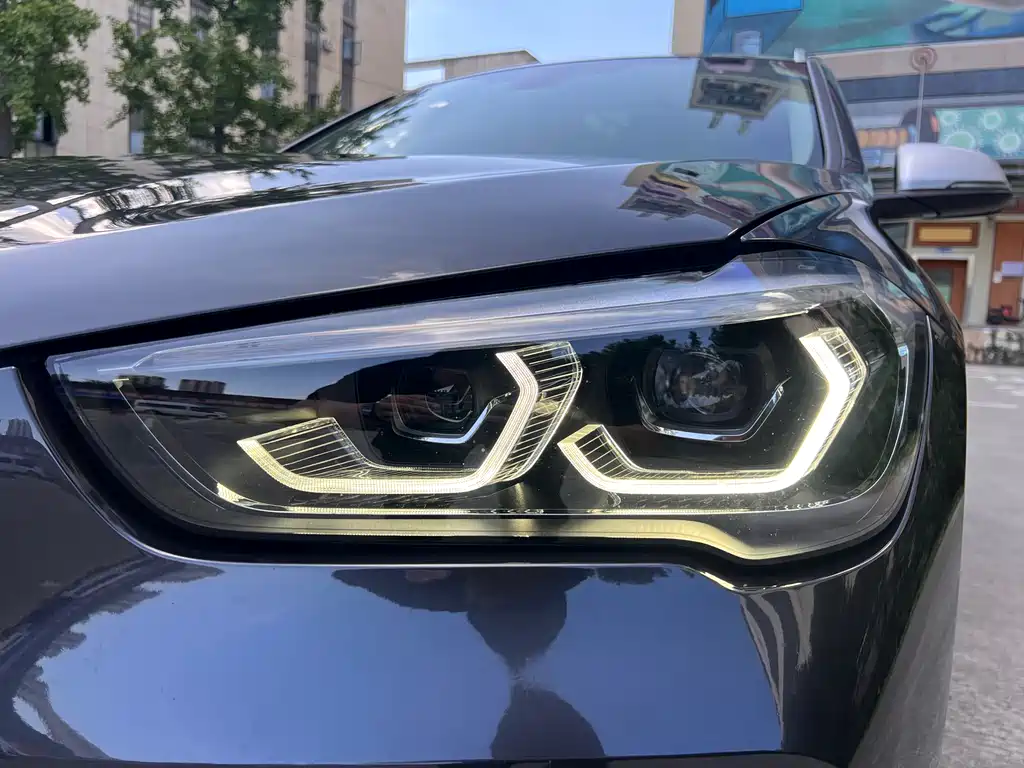 BMW X1 2022 sDrive20Li Exclusive Model купить на сайте DeffCars