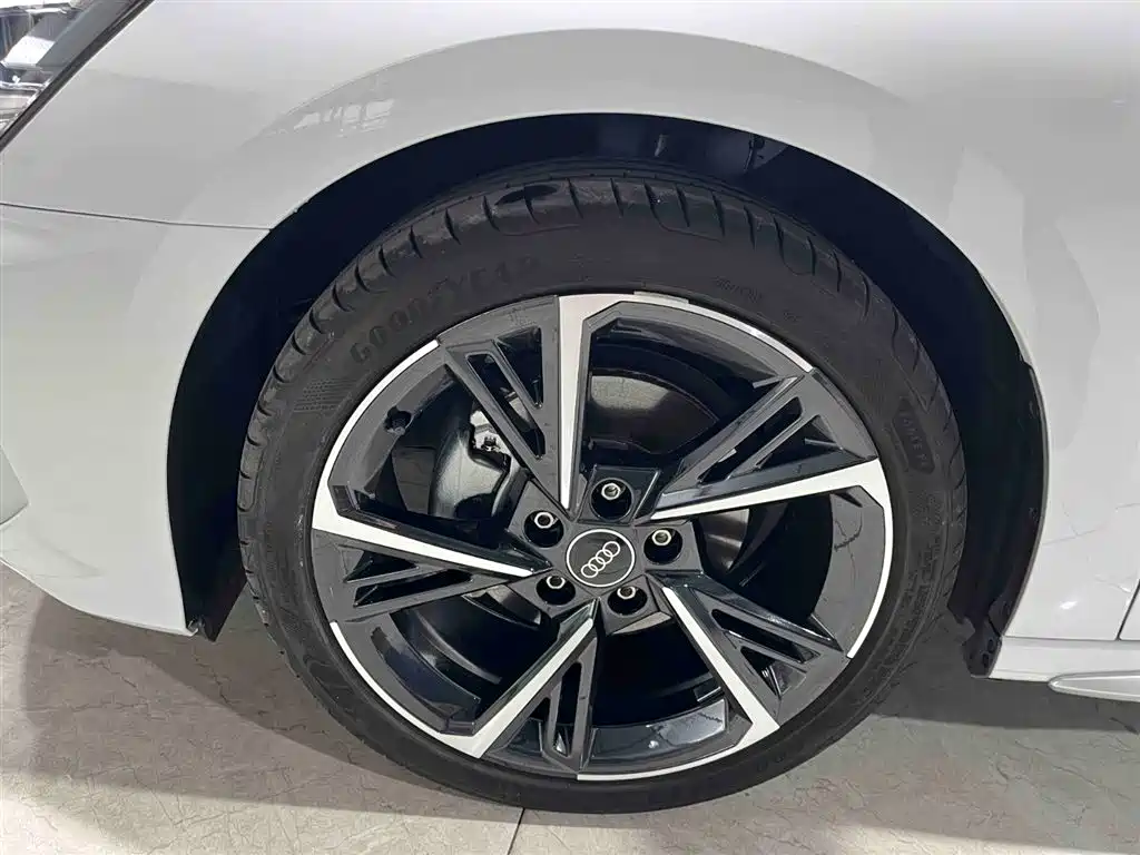 Audi A3 2023 facelift Sportback 35 TFSI stylish and sporty купить на сайте DeffCars