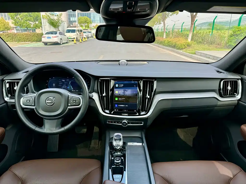 Volvo S60 2024 B4 Zhiyi Luxury Edition купить на сайте DeffCars