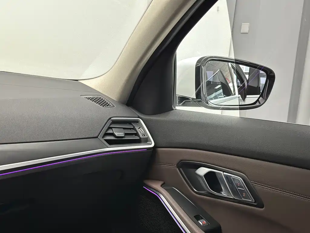 BMW 3 Series 2021 325i M Sports Package купить на сайте DeffCars