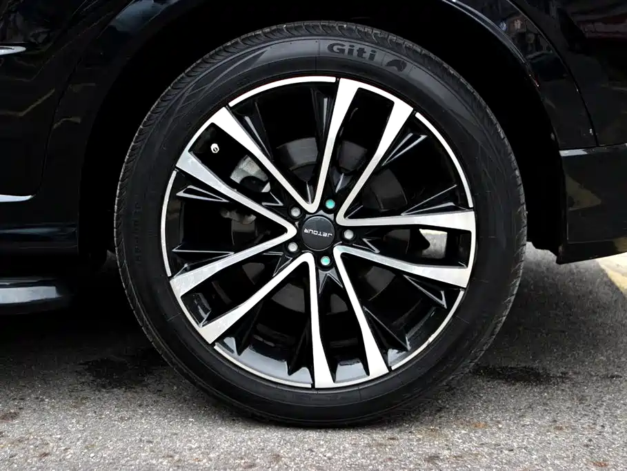 Jietu X70 PLUS 2021 1.6T DCT PRO 7-seater купить на сайте DeffCars