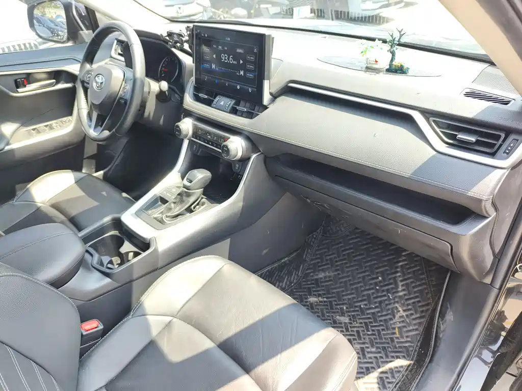 Wilanda 2022 2.0L CVT two-wheel drive luxury PLUS version купить на сайте DeffCars