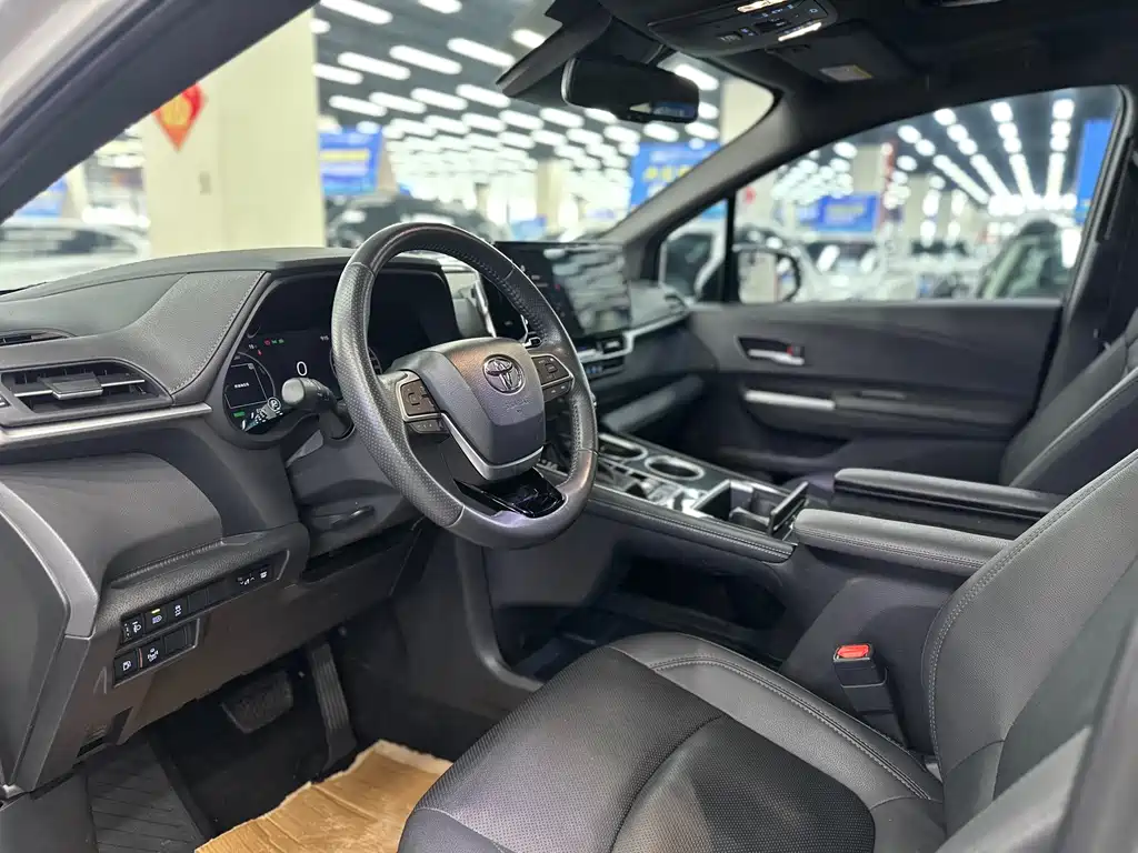SIENNA 2021 2.5L Hybrid Extreme Edition купить на сайте DeffCars