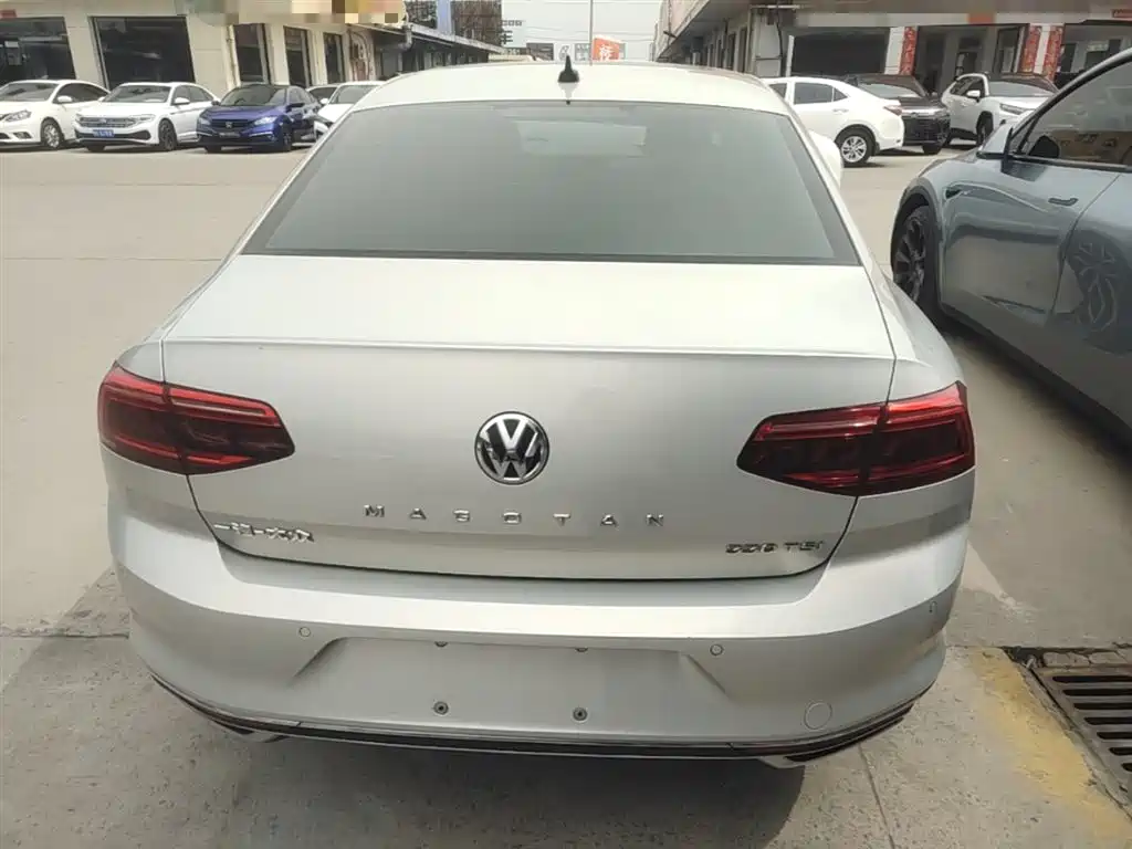 Magotan 2020 330TSI DSG leading model купить на сайте DeffCars