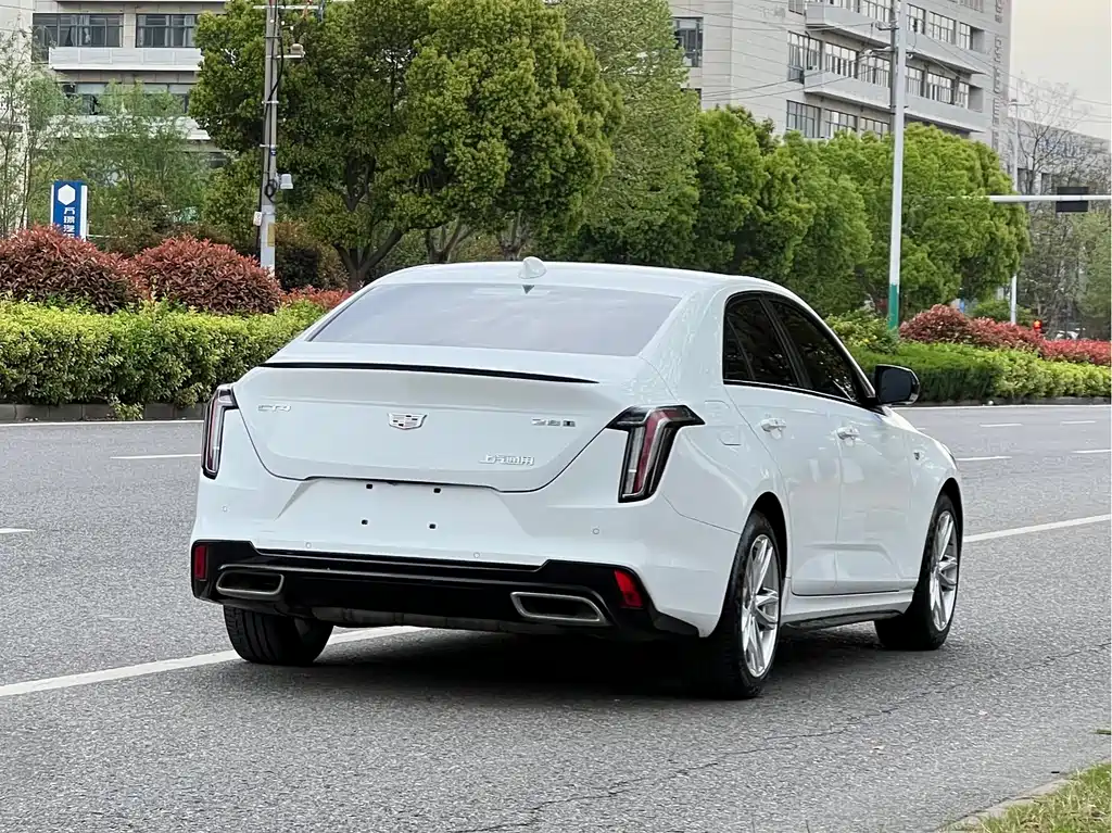 Cadillac CT4 2021 28T Fashion Model купить на сайте DeffCars