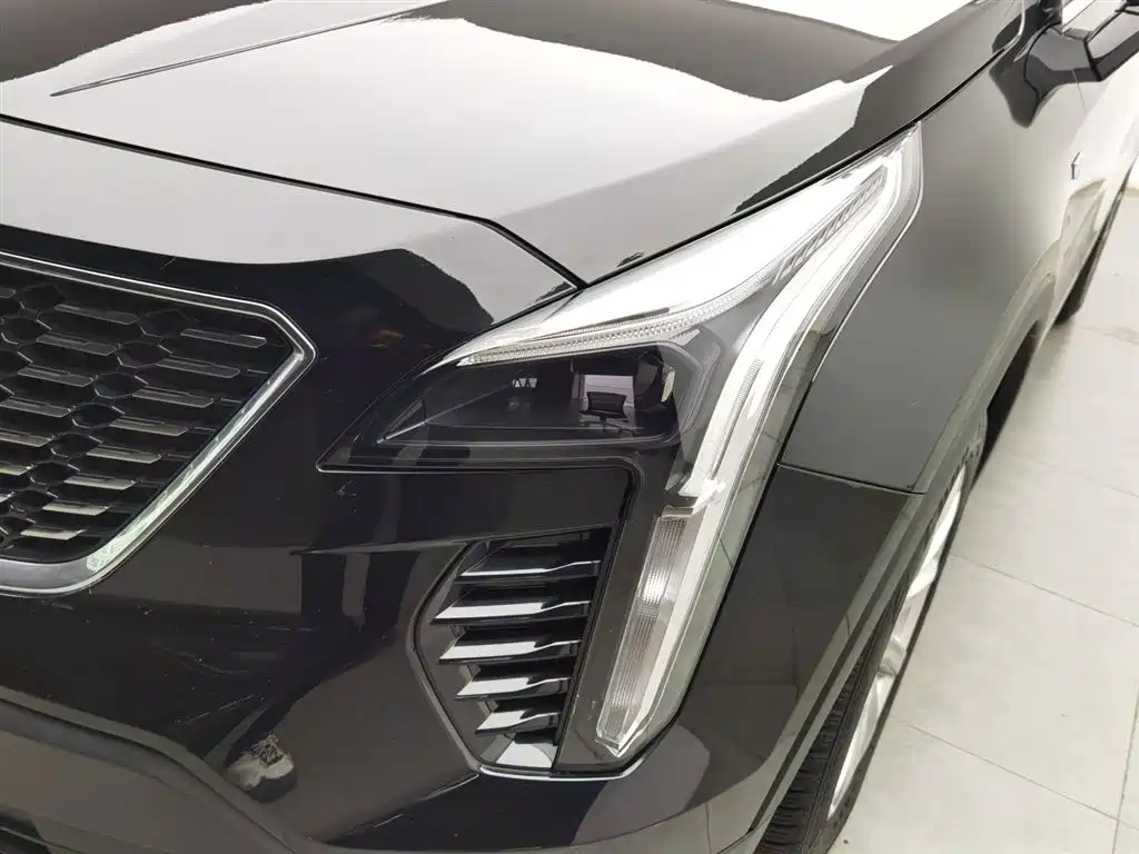 Cadillac XT4 2021 28T two-wheel drive technology купить на сайте DeffCars