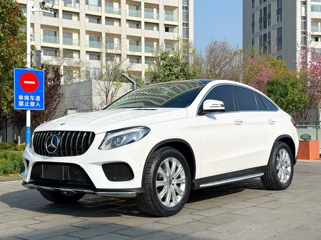 Mercedes-Benz GLE Coupe 2018 GLE 320 4MATIC Coupe SUV купить на сайте DeffCars