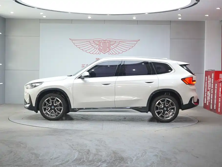 BMW X1 2024 sDrive25Li X Design Package купить на сайте DeffCars