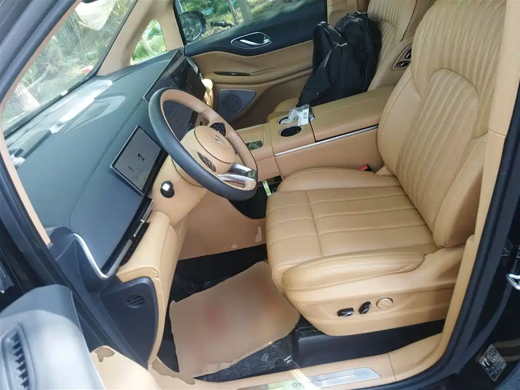 Lantu Dreamer 2025 PHEV four-wheel drive flagship Kunpeng version купить на сайте DeffCars
