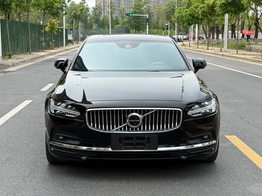 Volvo S90 2021 B5 Zhiya Luxury Edition купить на сайте DeffCars