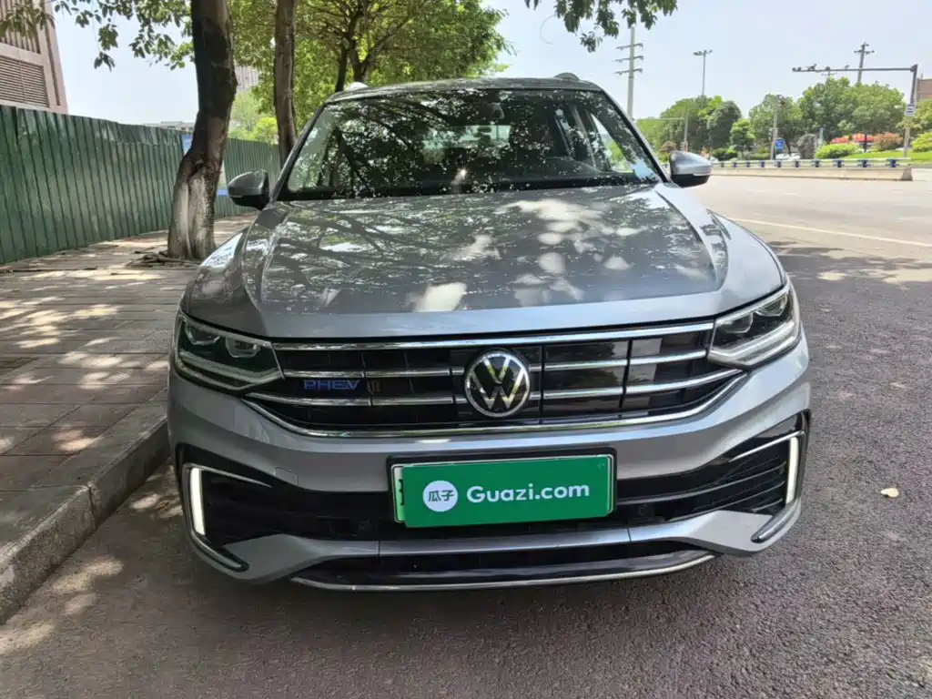 Tiguan L plug-in hybrid 2022 430PHEV plug-in hybrid premium version купить на сайте DeffCars