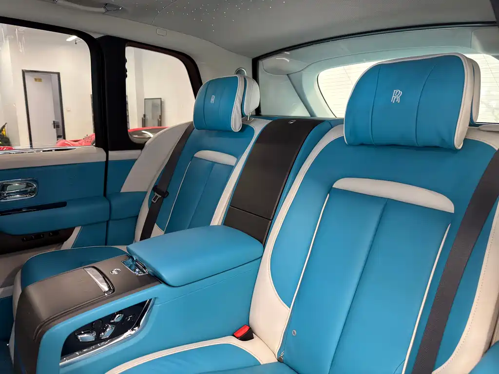 Cullinan 2018 four-seat version купить на сайте DeffCars