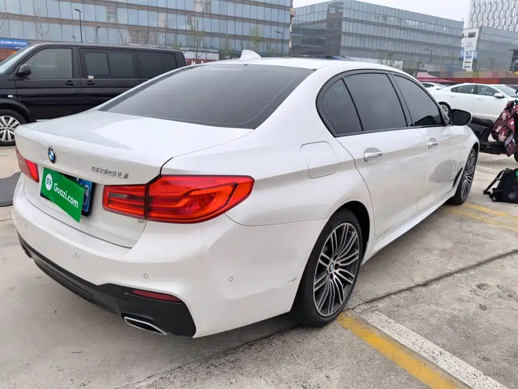 BMW 5 Series 2018 530Li Exclusive M Sports Package купить на сайте DeffCars