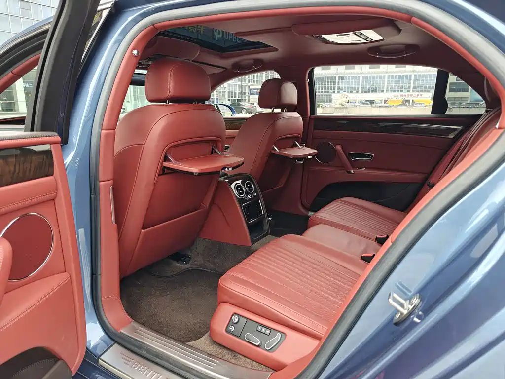 Flying Spur 2017 4.0T V8 Standard Edition купить на сайте DeffCars
