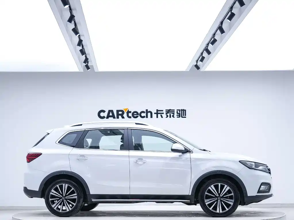 Roewe RX5 2020 20T Automatic 4G Internet Beyond Edition купить на сайте DeffCars
