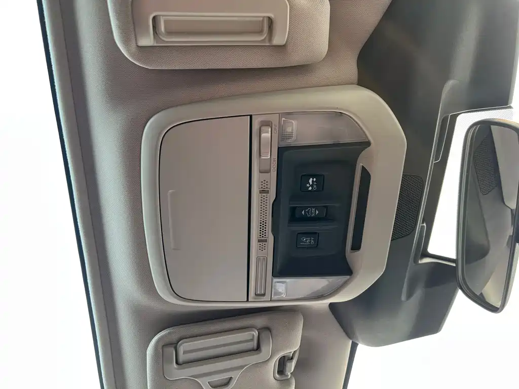 Forester 2022 2.0i AWD Deluxe Edition EyeSight купить на сайте DeffCars