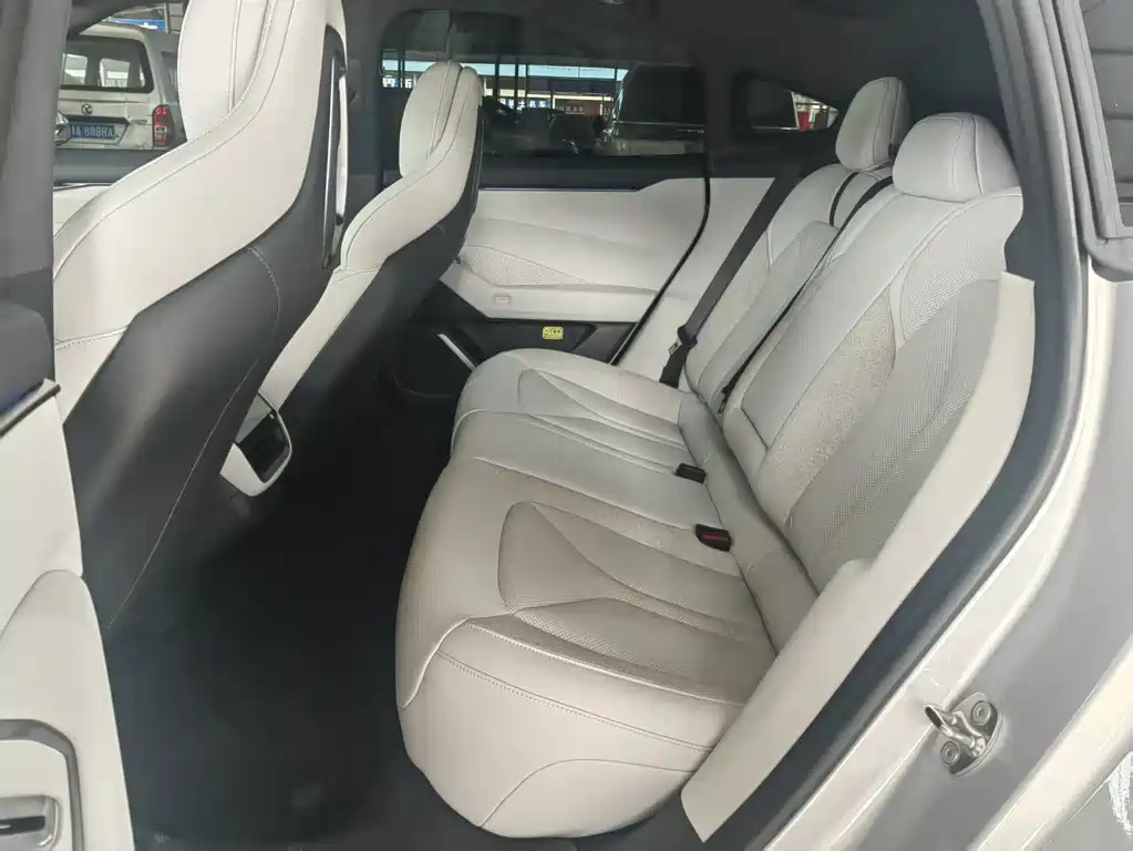 Xpeng P7 2025 702 Long Battery Life Ultra купить на сайте DeffCars