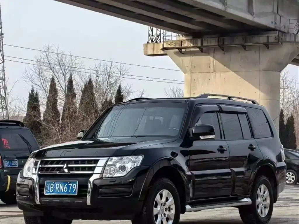 Pajero imported 2016 3.0L automatic standard version National V купить на сайте DeffCars