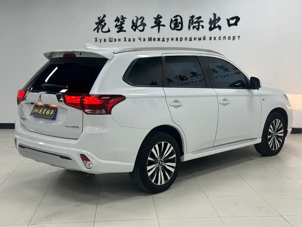 Outlander 2021 2.0L 2WD Smooth Edition 5 seats купить на сайте DeffCars