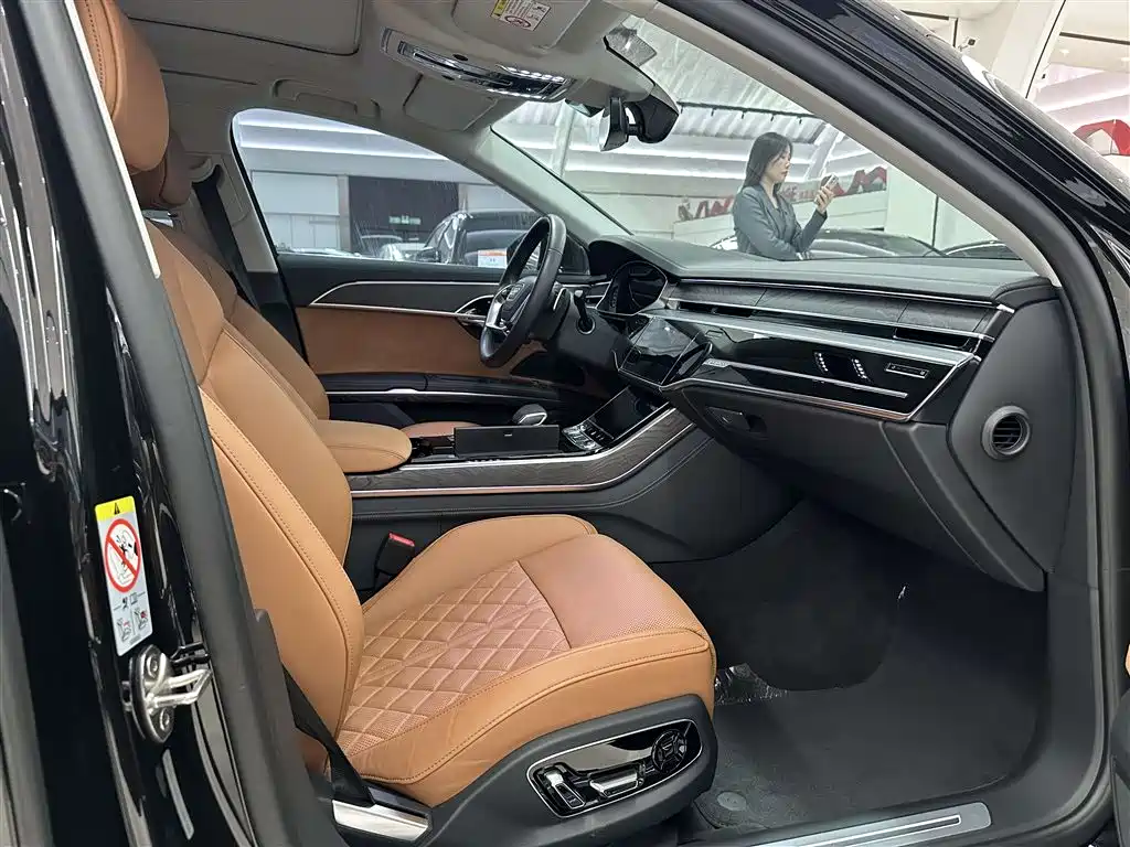 Audi A8 2023 A8L 50 TFSI quattro Premium Selection купить на сайте DeffCars