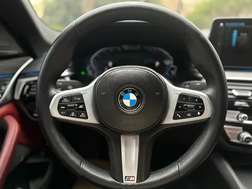 BMW 5 Series New Energy 2021 535Le Pioneer Edition M Sports Package купить на сайте DeffCars