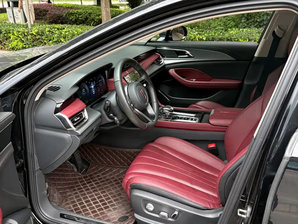 Hongqi H5 2023 2.0T Automatic Intelligent Connected Flag Edition купить на сайте DeffCars