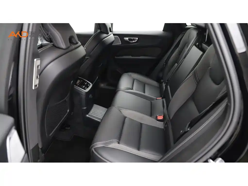 Volvo XC60/2.0T/26 models/plug-in hybrid long-range four-wheel drive Zhiyuan Extreme Night Black Edition купить на сайте DeffCars