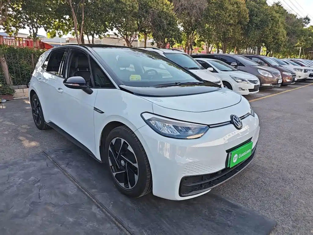 Volkswagen ID.3 2023 upgraded model pure smart version купить на сайте DeffCars