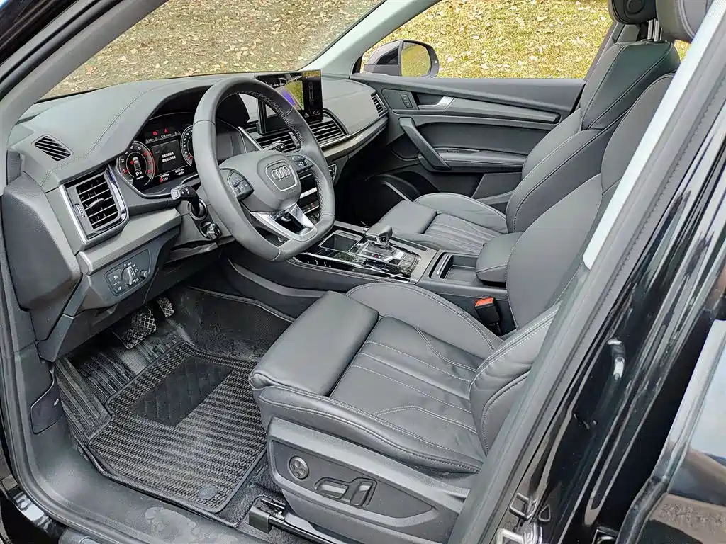 Audi Q5L 2022 facelift 40T luxury and dynamic model купить на сайте DeffCars
