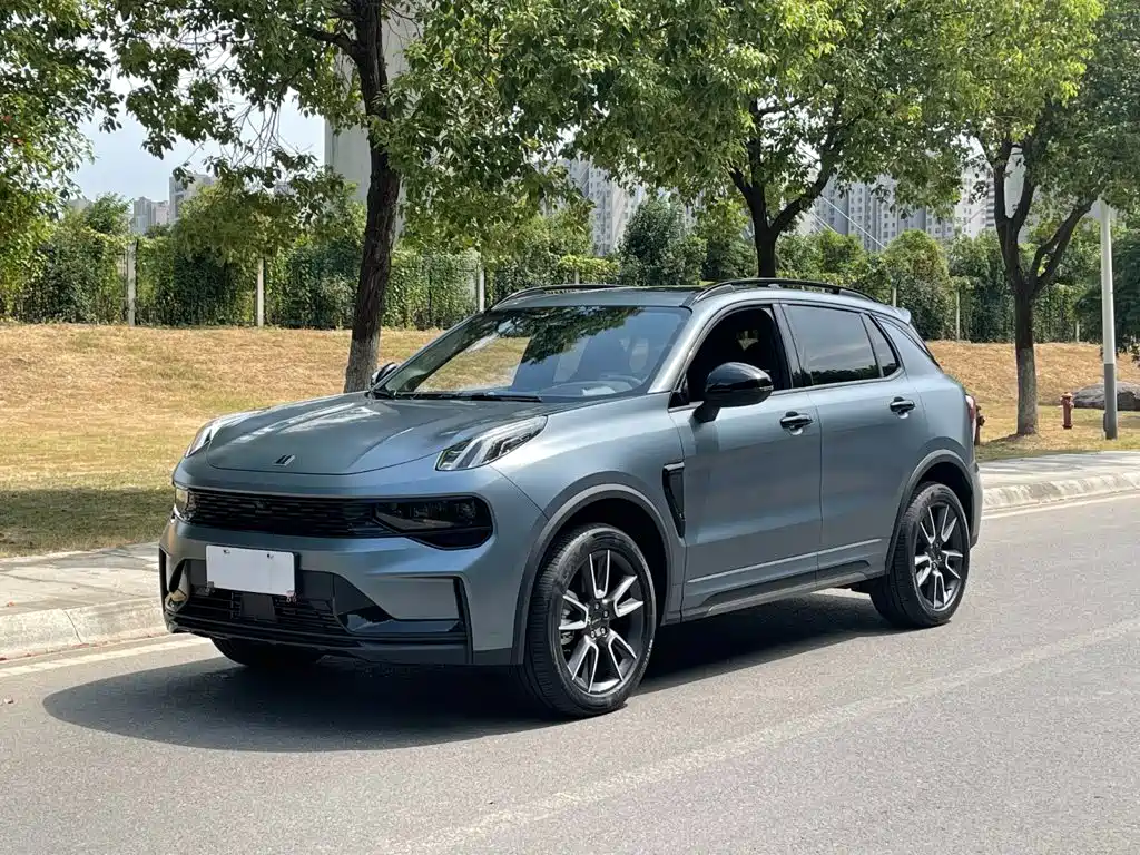 Lynk & Co 01 2025 2.0TD two-wheel drive refreshed Pro version купить на сайте DeffCars