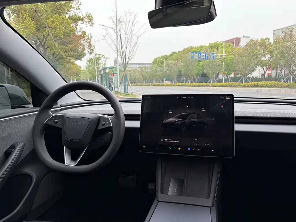 Model 3 2023 rear-wheel drive version купить на сайте DeffCars
