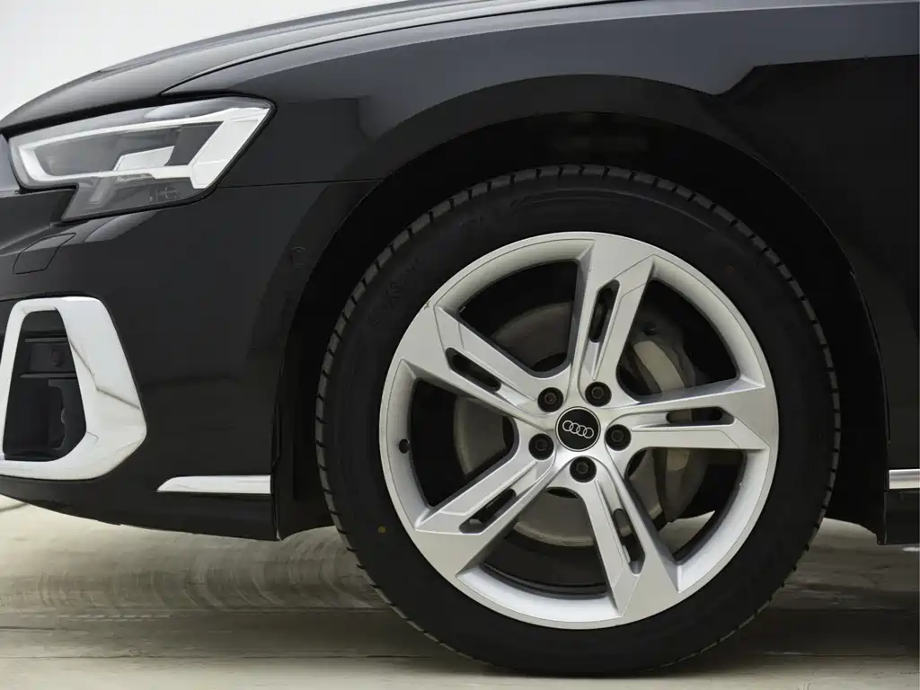 Audi A8 2023 A8L 50 TFSI quattro Premium Selection купить на сайте DeffCars