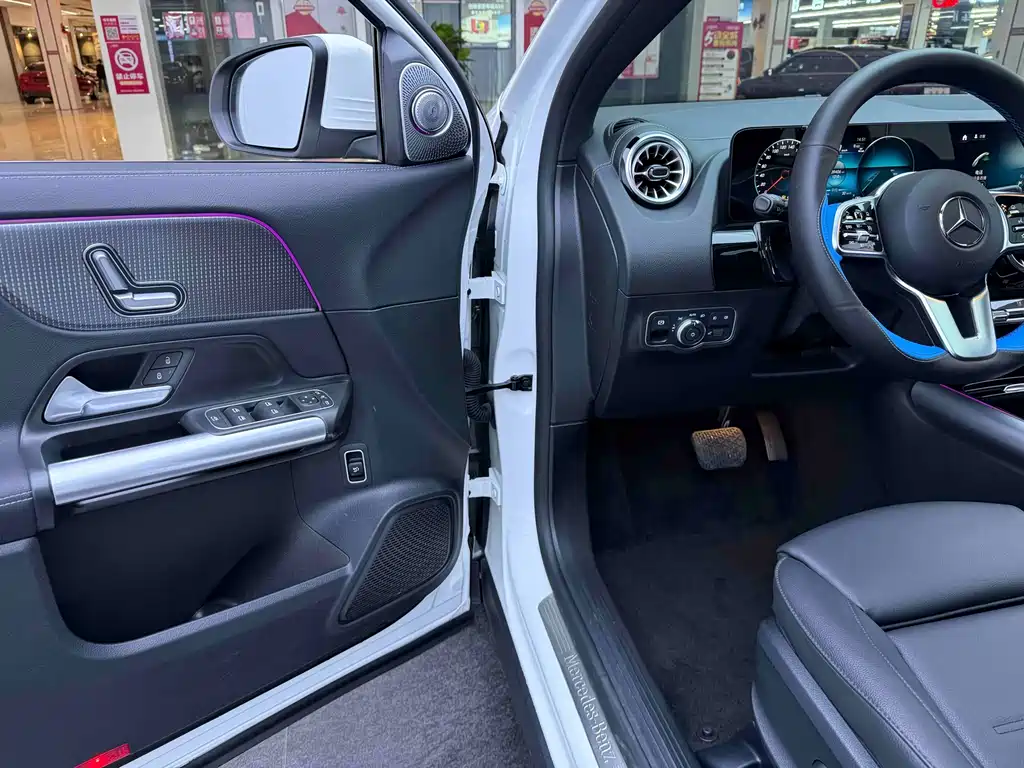 Mercedes-Benz GLA 2023 GLA 220 купить на сайте DeffCars