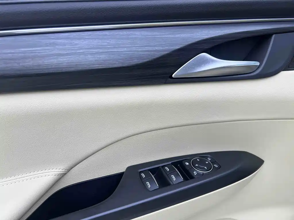 Buick GL8 2023 ES Lu Zun luxury model купить на сайте DeffCars