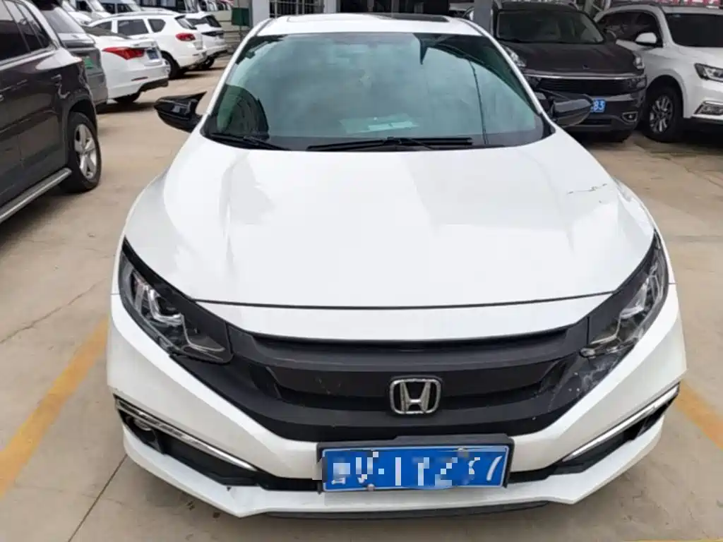 Civic 2019 220TURBO CVT Dynamic Edition National VI купить на сайте DeffCars