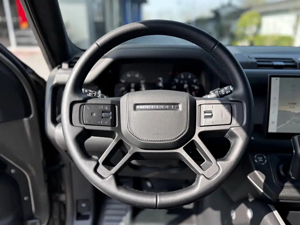 Land Rover Defender 2025 110 3.0T P400 X купить на сайте DeffCars